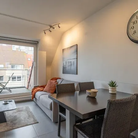 Stunning Sea View With Private Terrace Apartment